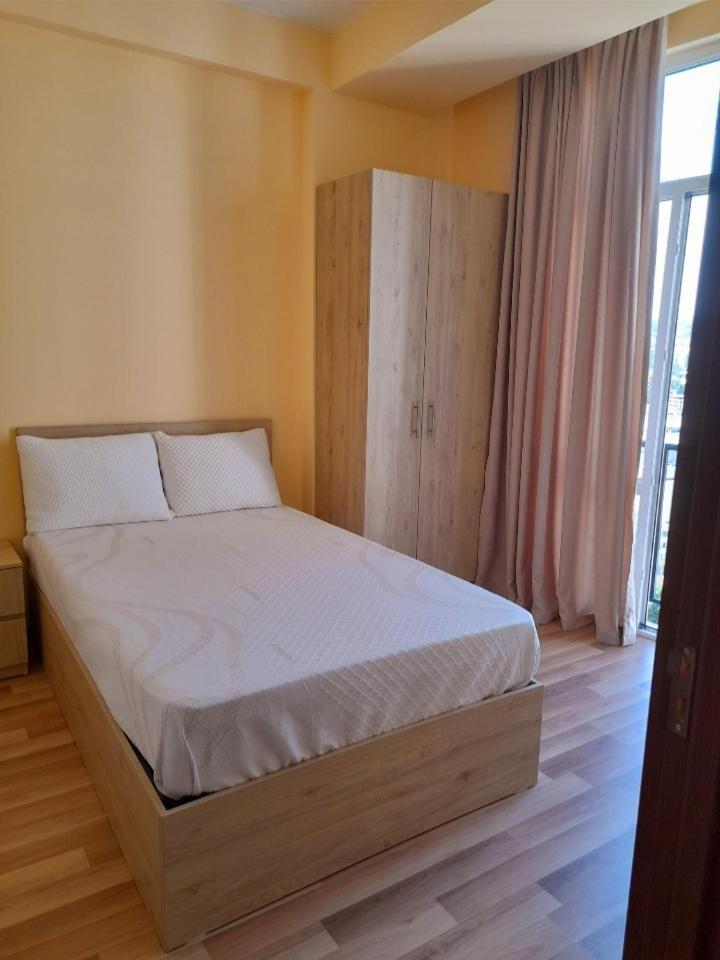 Flat Apartment Tbilisi Bagian luar foto